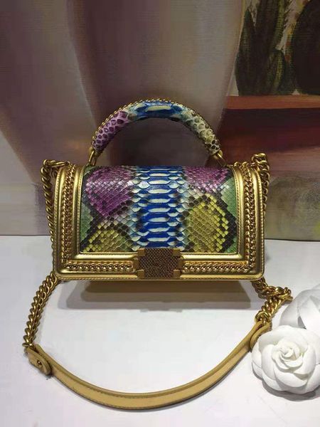 

Hand woven in 2019 updated and upgraded hand drawn pure nake kin hand woven lining full heep kin more beautiful and generou