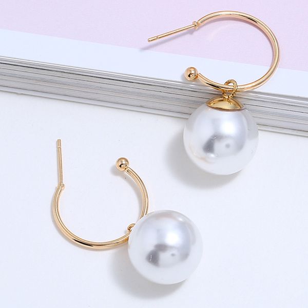 

wholesale-selling new european and american fashion exaggerated pearl loop earrings personality c-shaped cherry pendant earrings, Golden