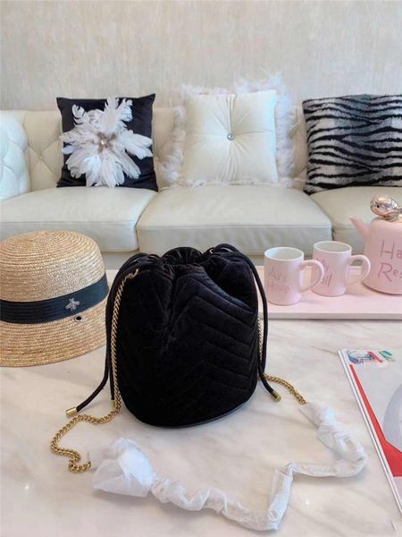 

2019 brand fashion designer woman bags Delicate little bucket bag cute little shoulder bag tote bag