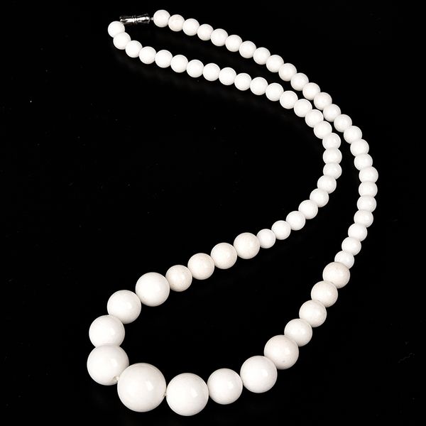 

beads of size and clear pure white 6 mm-14 mm white jas-per necklace, Silver