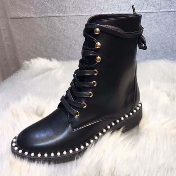 

2019 new autumn and winter explosions fashionable women martin shoes lace up black boots size 35-40 factory direct