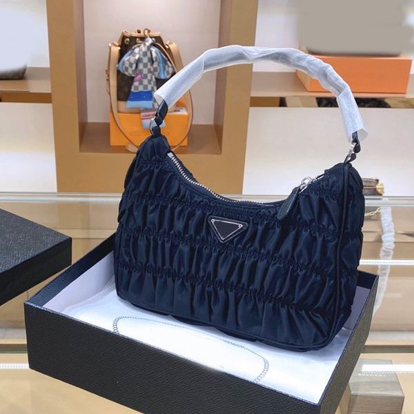 

women wallets shoulder bag travel luggage bag fashion pleated genuine leather accessories women coin purse belt bag fast shipping