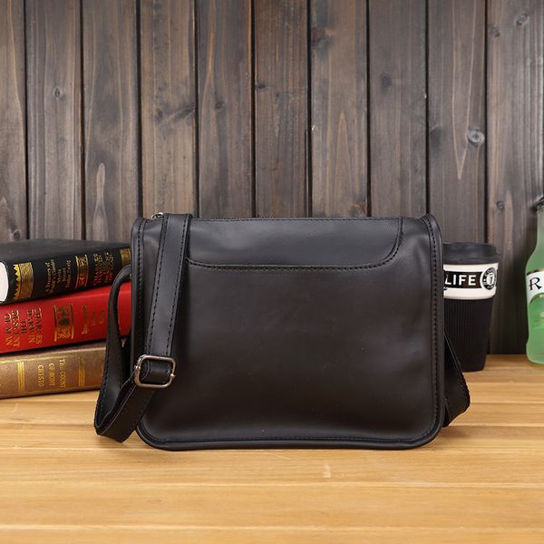 

q2019 new men's simple leisure bag european and american fashion 100 crazy horse pu leather one shoulder oblique span bag
