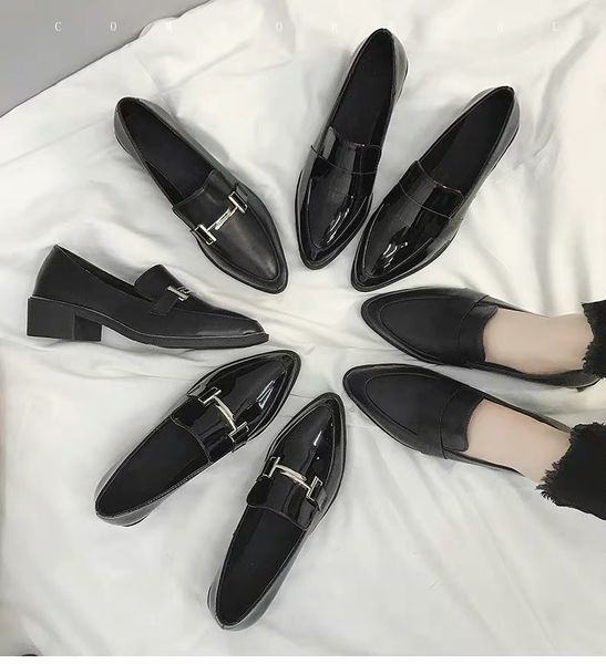 

point-headed small leather shoes female british style 2019 autumn spring new network red single shoes female black middle and vintage female