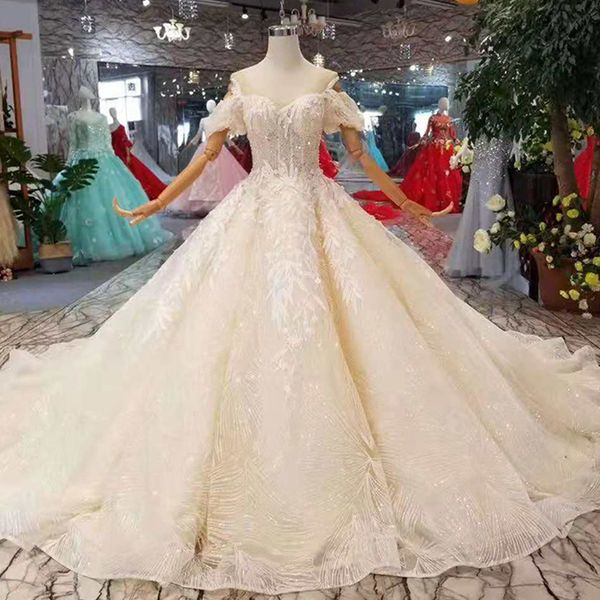 

Ѭоконе легкие вадебне пла ампанкого  длиннм поездом  плеа возлбле, White