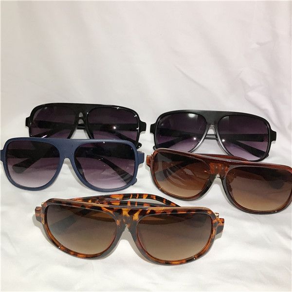 

wholesale- fashion printing letter with box driving classic sunglasses sunglasses men women glasses sandy beach eyewear