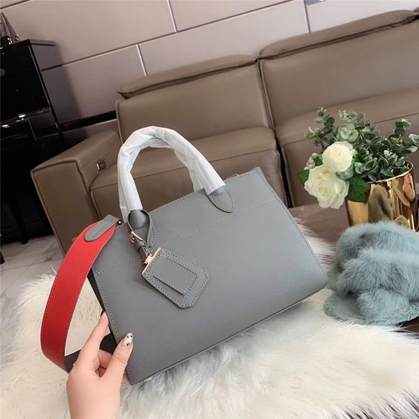 

Designer Luxury Handbag Women Designei Shoulder Bag High Quality Leather Pure Color Restoring Ancient Ways Wild Joker Newset Fashion