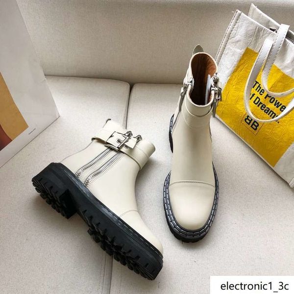 

popular big-name autumn and winter new round head fashion boots white black wine red locomotive driving martin boots