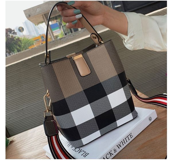 

Bolsa de Ombro vary986