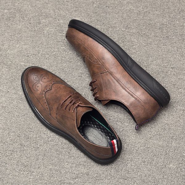 

mens casual shoes luxury men shoes leather fashion brogue men italian brand zapatos de hombre casuales cuero buty, Black