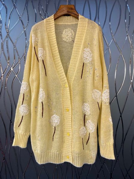 

2019 new winter women's v-neck loose sequin flowers knit cardigan 1119, White
