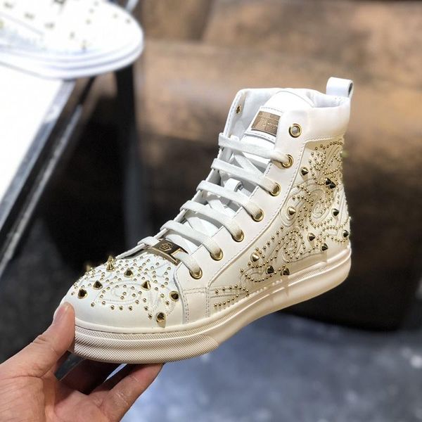 

c12 new trend fashionable wild casual men shoes, outdoor sports comfortable luxury men shoes metal studs zapatos hombre, Black