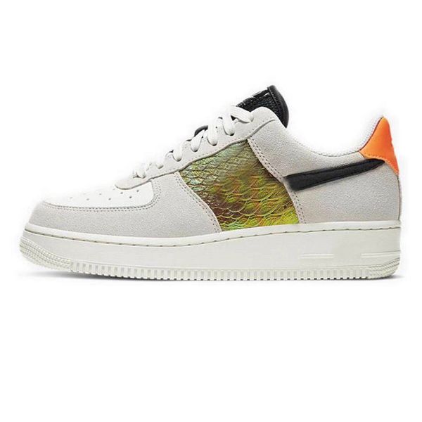 

2020 wholesale iridescent snakeskin training shoes men & women lover sport skate sneaker training shoes