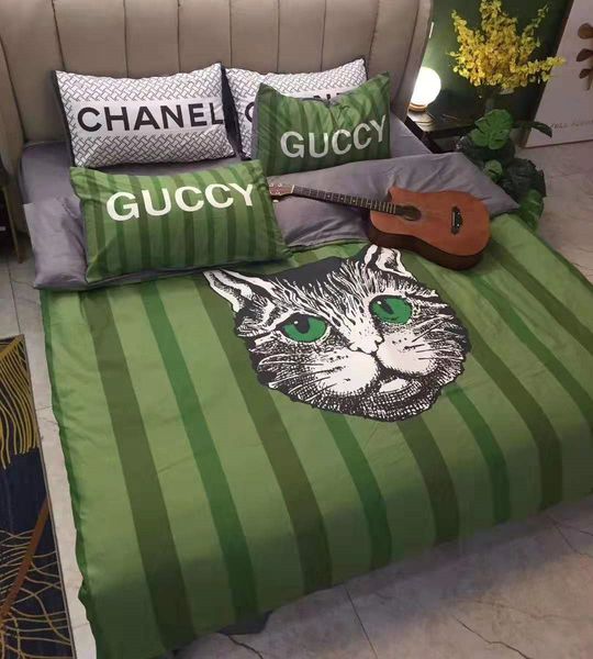 Branded Adult Velvet Bedding Set Winter Classic Duvet Cover Bed