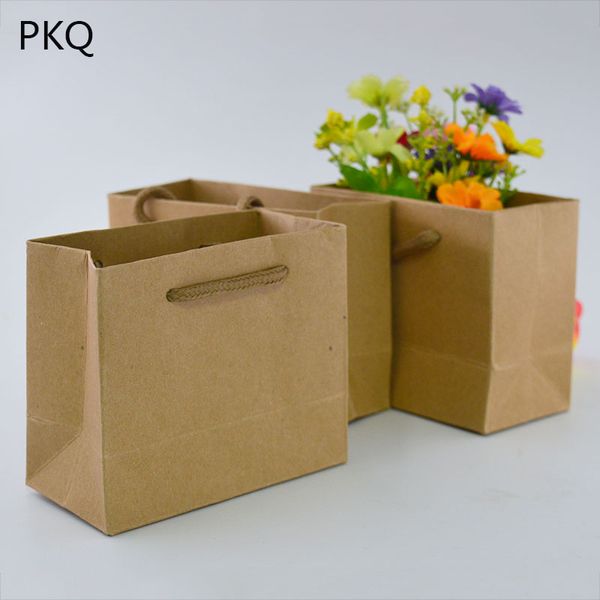 

12*6*10cm small black white kraft paper bag with handles for wedding party fashionable clothes gift packing paper shopping bag