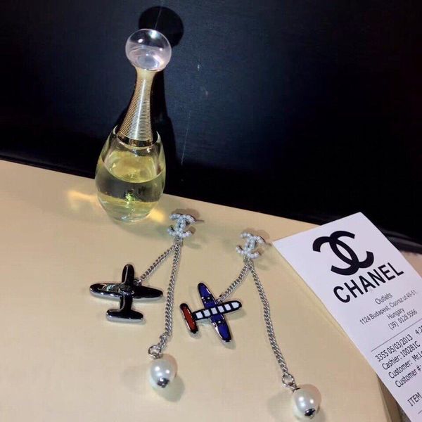 

2020 новые женщины очарование серьги новые ювелирные изделия свободная перевозка груза с с коробкой 601205, Golden