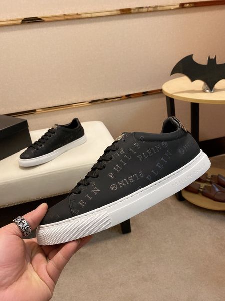 

2020 luxury men's flat shoes casual pair black white sneakers billiard golf shoes asdfg