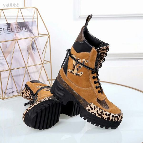 

british wind 2019 winter luxury short boots thick with high heel martin boots leather platform thick bottom locomotive boots female tide, Black
