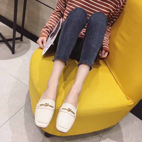 

2020 selling classic fashion style spring and summer lazy slippers flat-heeled shoes women's sandals muller outdoor slippers loafers, Black