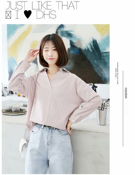 

chic new korean version of chic has been designed to be chic with a versatile v-neck top, White