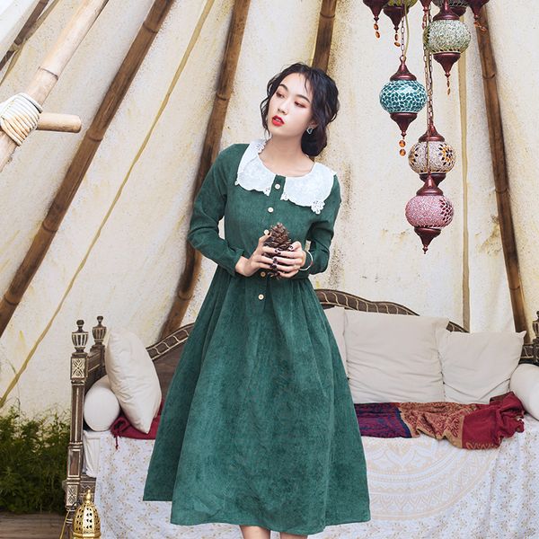 

french prairie chic women's elegant style audrey hepburn 1960s victorian dress vintage mid-length victorian bustle dress, Black;gray