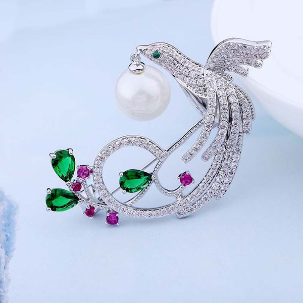 

red trees brand jewelry new arrival fashion animal shape bird brooches for women christmas gift box package, Slivery;golden