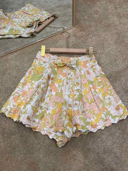 

2020 spring fashion women flower shorts female casual luxury short pants gdnz 2.10, White;black