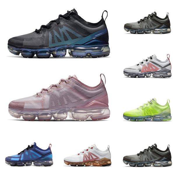 

2019 running shoes men women throwback future black soft pink cny crimson gold mens trainers fashion sports sneakers