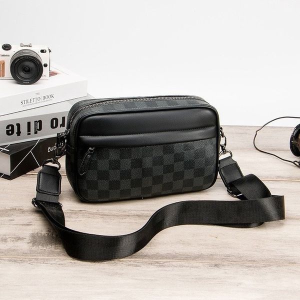 

2019 postman with shoulder bag and small slant bag, casual bag, man with chest man chest bag