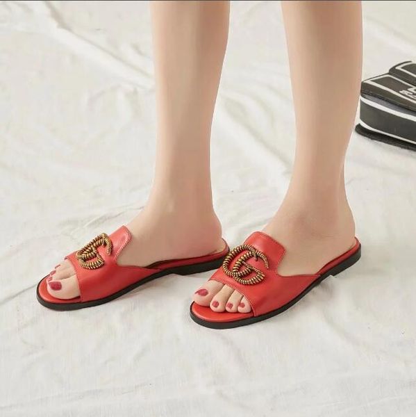 

Классические тапочки высшего класса из натуральной кожи с пряжкой