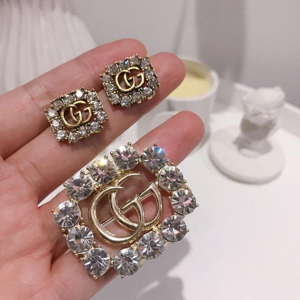

2019 korean brooch gold letter pin brooch ladies blazer insert full diamond jewelry ing, Gray