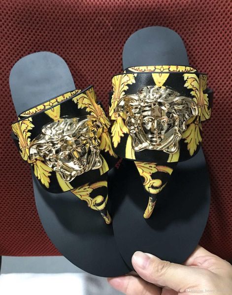 

2020 new brand shoes comfortable and breathable flat bottom virtus flat sandals color fashion personality