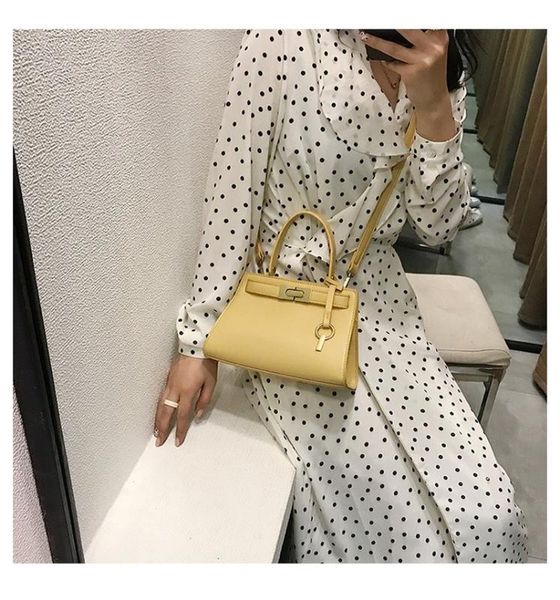 

2020 women's bags from europe and the united states new chic shoulder crossover shoulder bag/hand bag chain square sling bag
