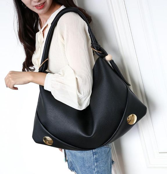 

new large-capacity sling bag retro tassel bag pu leather wind postman women's