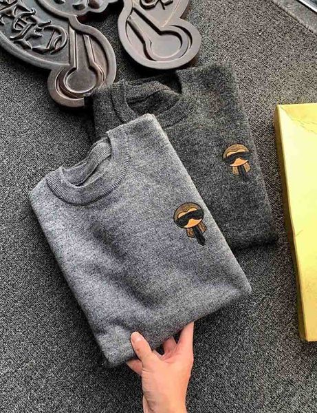

fends mens sweater italian brand designer jumper mountain wool classic badge luxury sweater couple winter jumpers, White;black