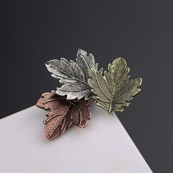 

vintage retro alloy maple leaf pattern brooch pin badge 3-leaf, Gray
