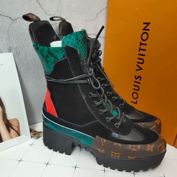 

high grade 2019 winter new short boots thick with high heel martin boots leather platform thick bottom generous locomotive boots, Black