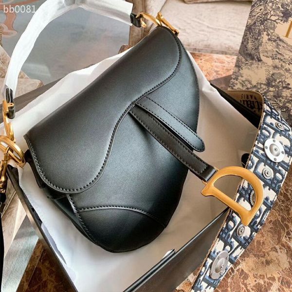 

new 2020 designer luxury women handbags leather waist bag fashion vintage bag handle size 26x17cm type5