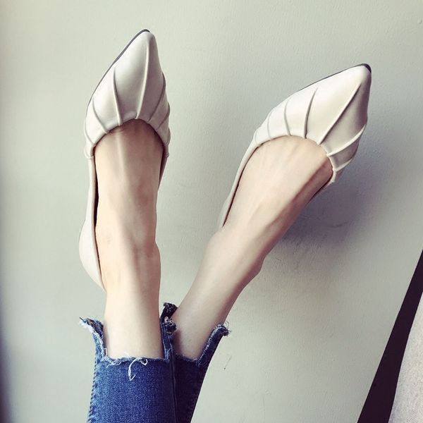 

2019 new retro style fashion foreign style pointed soft bottom comfortable wild ladies shoes, Black