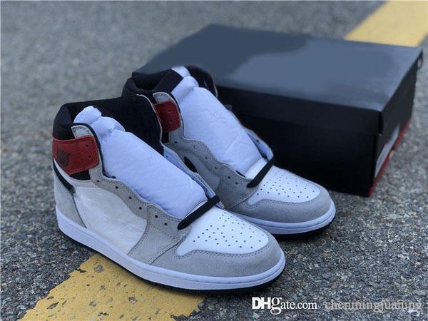 

2020 air aauthentic 1 high og retro white black light smoke grey men basketball shoes 555088-126 1s suede varsity red man sneakers with box
