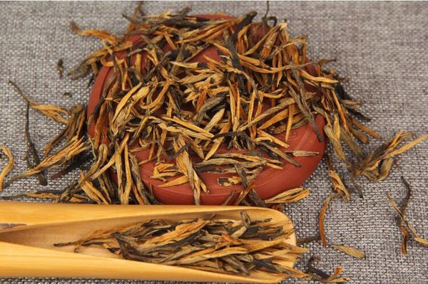 

продажи бесплатная доставка хороший новый чай 250г dianhong черный чай почки потребность золота в руде золота dianhong одиночный бутон чай