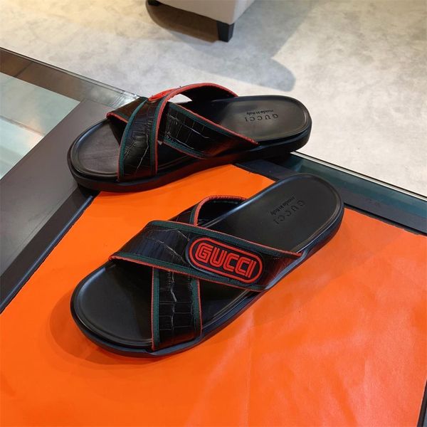 

2020 latest leather casual slippers men's casual shoes fashion trend comfortable shoe size 38-45 type 39745400627