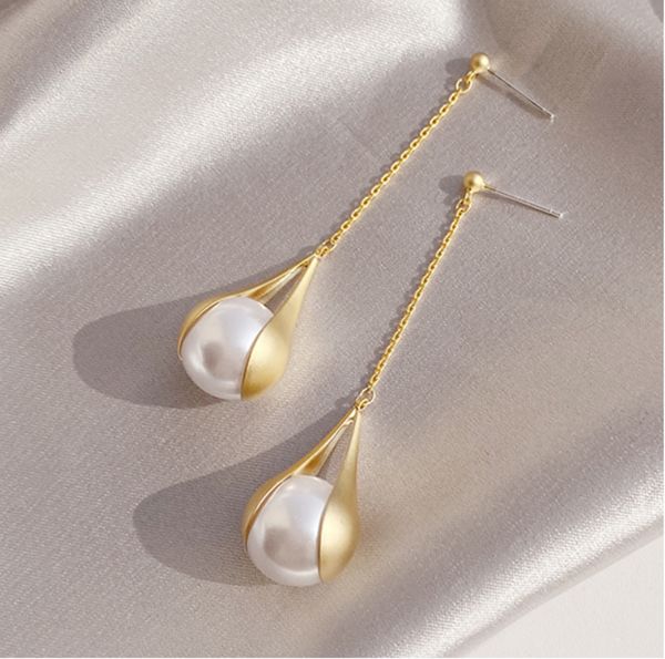 

exemplary pearl dangle gold earrings designer jewelry orecchini fashion party bling earring for women and girls, Golden