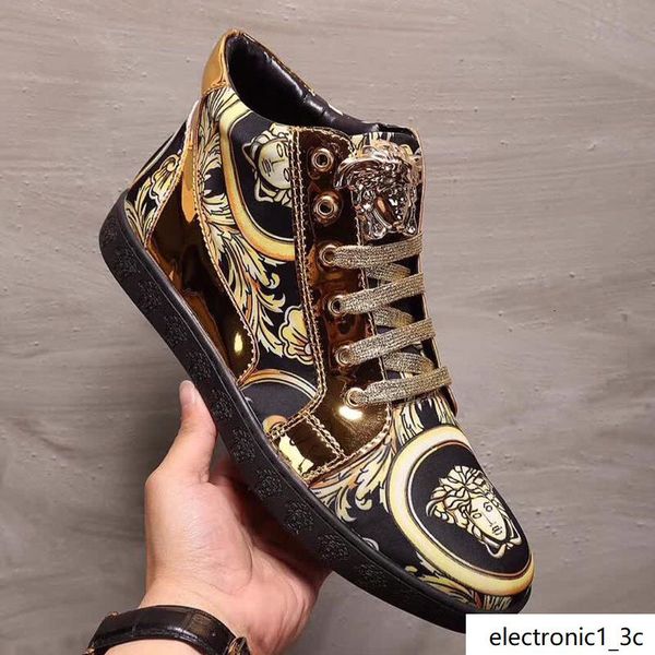 

2019qup spring and autumn men s casual sports shoes high-belt travel sneakers, with micro-standard, with the original box fast deliveryh