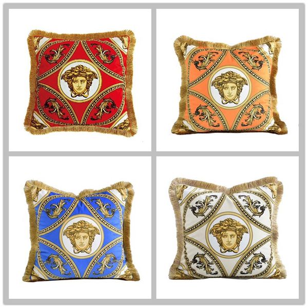 

European uper oft cloud velvet double ided environmental protection character printing ta el lace pillow ale model room ofa cu hion