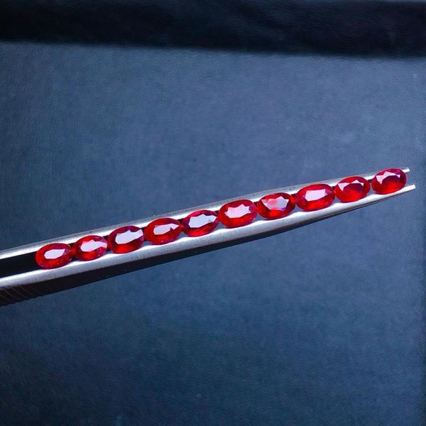 

red ruby natural no indication of heat unheat 3.5ct ruby loose gemstones loose stones for jewelry bracelets making, Black