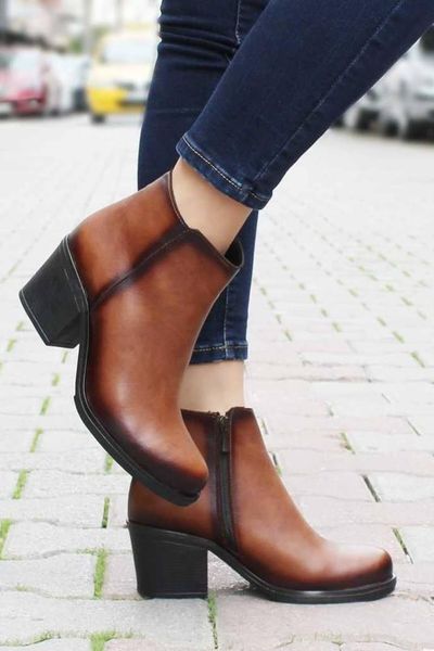 

modabuymus women's ankle height boot, Black