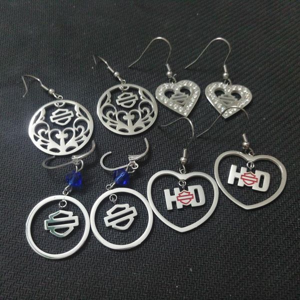 

2017 new ladies stainless steel earrings, fashion personality, Silver