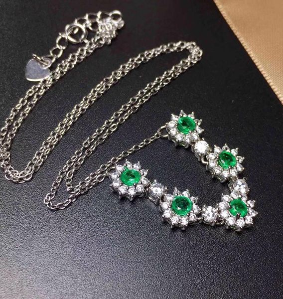 

exquisite women necklace natural emerald gem pendant of necklace 925 sterling silver green color 2020 birthday gift