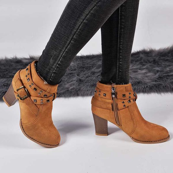 

2019 new autumn winter women boots solid european ladies shoes pu fashion high heels boots 34-43 rivet buckle1, Black